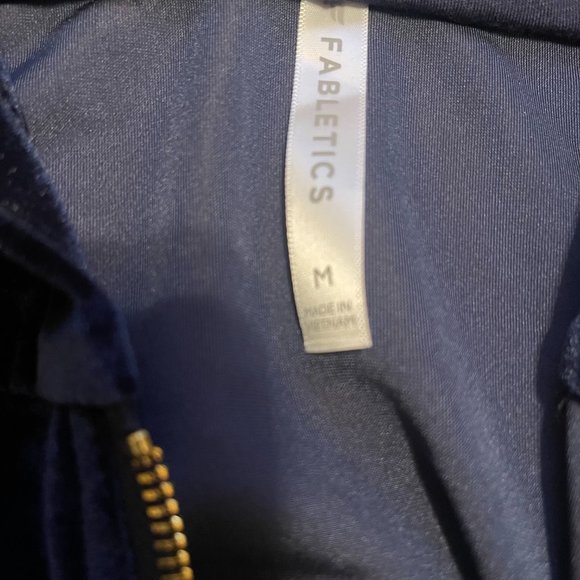 NWT Fabletics Navy Blue Velour Set - Size M - Picture 8 of 12